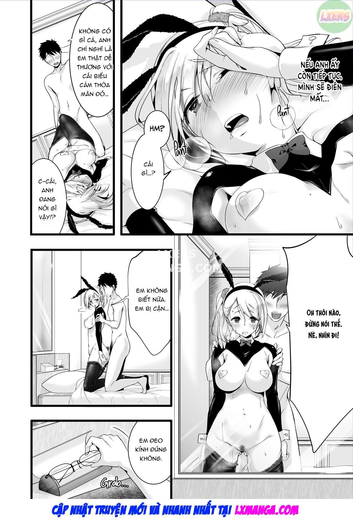 My Favorite Doujinshi Artist Invited Me to a Love Hotel Oneshot - Page 22